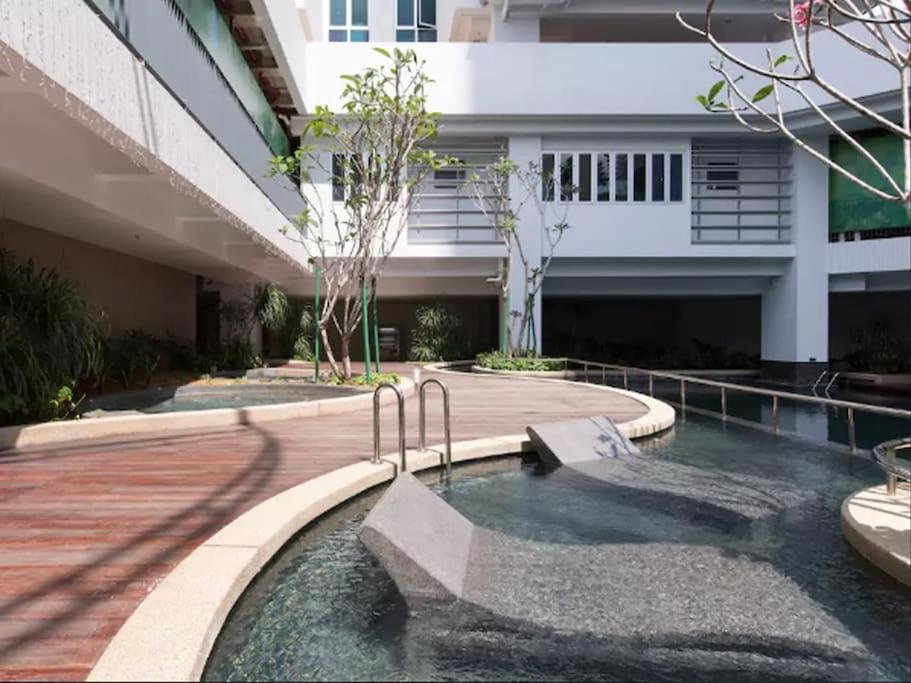 Verve Suites Kl South Kuala Lumpur Exterior photo