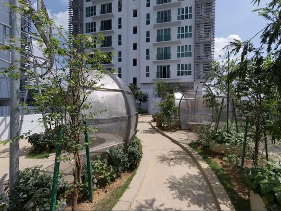Verve Suites Kl South Kuala Lumpur Exterior photo