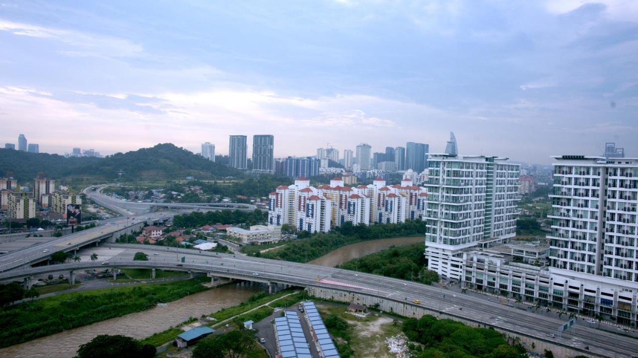 Verve Suites Kl South Kuala Lumpur Exterior photo